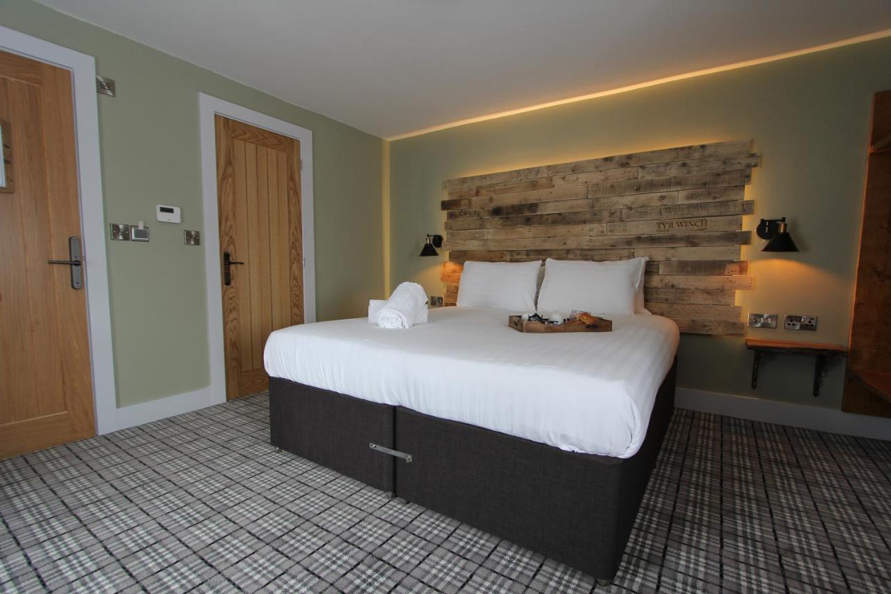 Hotel Tyr Winch Cardiff Exterior foto