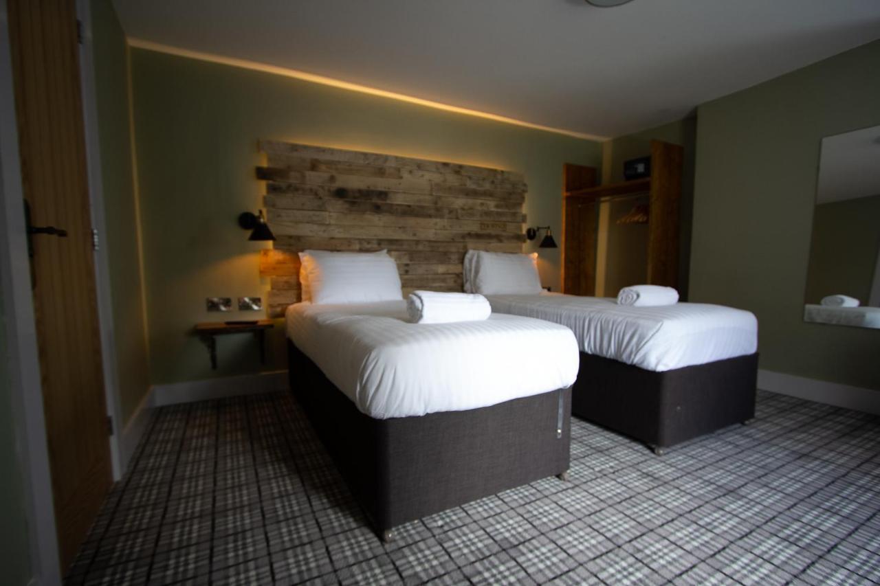 Hotel Tyr Winch Cardiff Exterior foto