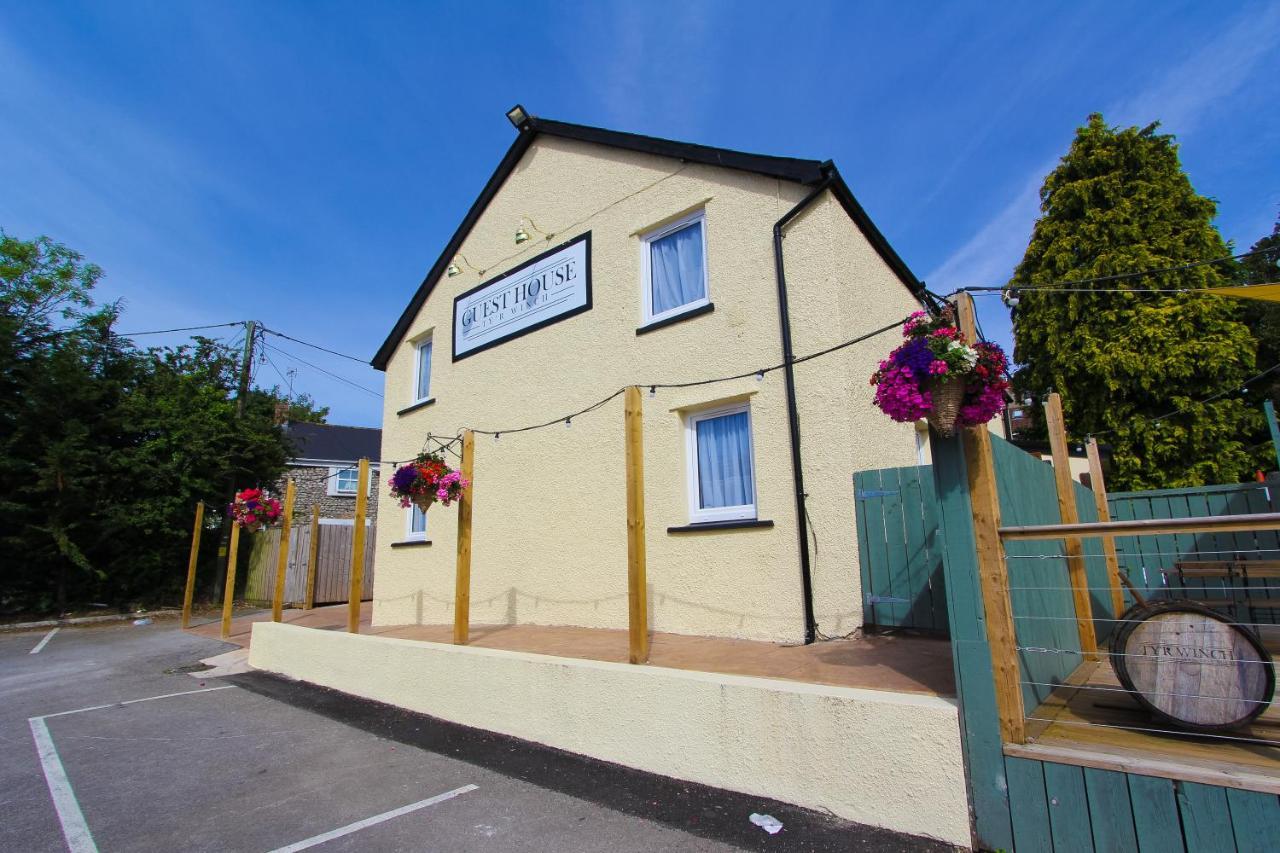 Hotel Tyr Winch Cardiff Exterior foto